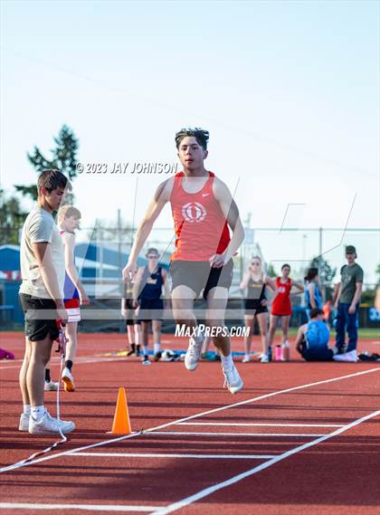 Thumbnail 2 in Rob Allen Twilight Invitational (Triple Jump) photogallery.