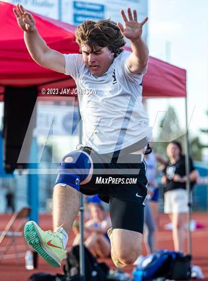 Thumbnail 3 in Rob Allen Twilight Invitational (Triple Jump) photogallery.