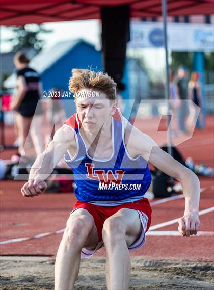 Thumbnail 3 in Rob Allen Twilight Invitational (Triple Jump) photogallery.