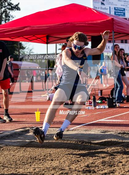 Thumbnail 1 in Rob Allen Twilight Invitational (Triple Jump) photogallery.