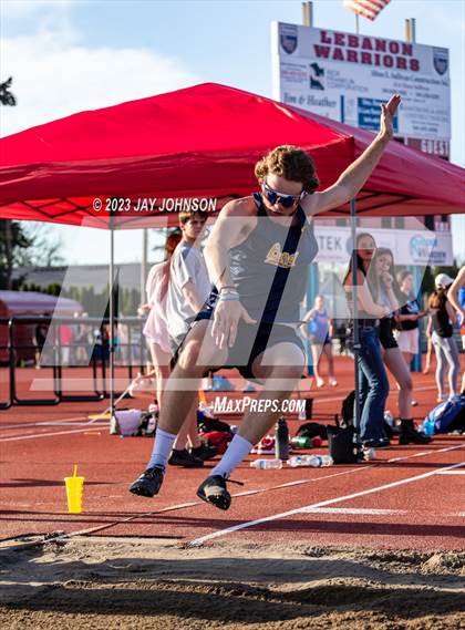 Thumbnail 3 in Rob Allen Twilight Invitational (Triple Jump) photogallery.