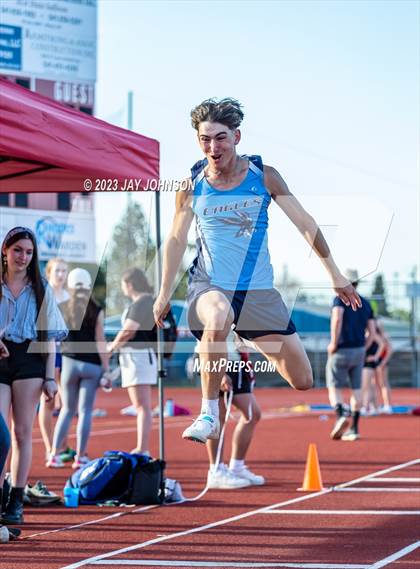 Thumbnail 3 in Rob Allen Twilight Invitational (Triple Jump) photogallery.