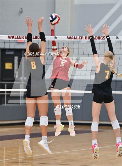 Thumbnail 2 in Klein Oak vs. Cypress Woods (Waller ISD Tournament) photogallery.