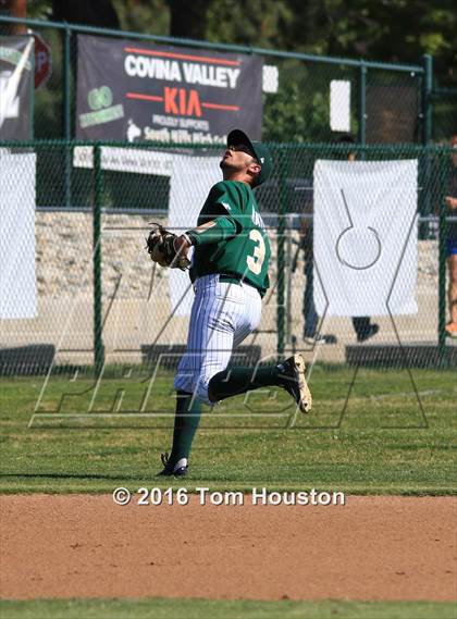 Thumbnail 1 in South Hills vs Glendora photogallery.