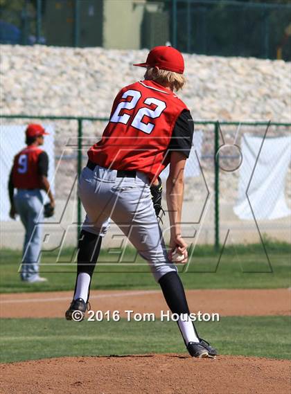Thumbnail 1 in South Hills vs Glendora photogallery.