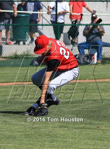 Thumbnail 3 in South Hills vs Glendora photogallery.