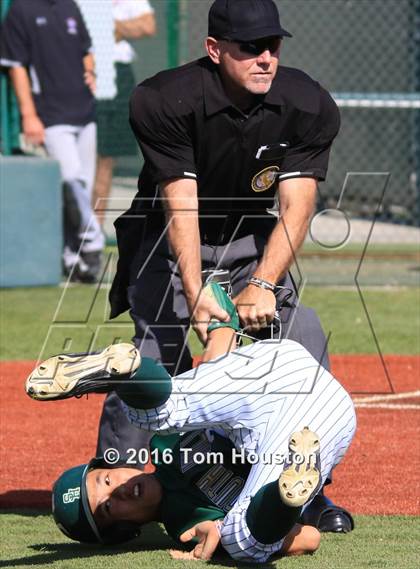 Thumbnail 1 in South Hills vs Glendora photogallery.