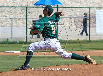 Thumbnail 1 in South Hills vs Glendora photogallery.