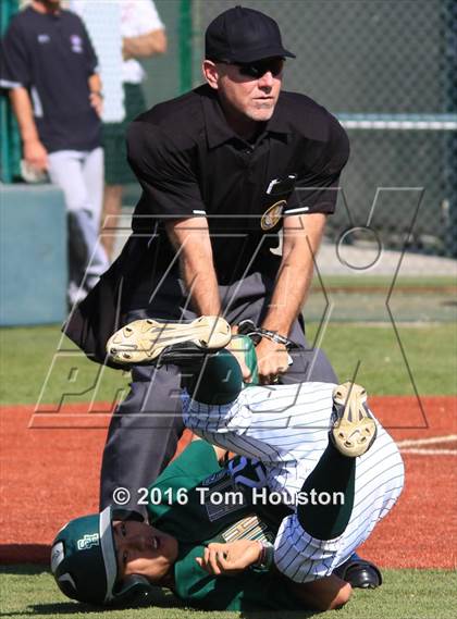 Thumbnail 3 in South Hills vs Glendora photogallery.