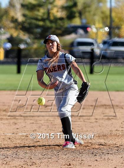 Thumbnail 3 in La Junta vs. Eaton (CHSAA 3A Quarterfinals) photogallery.
