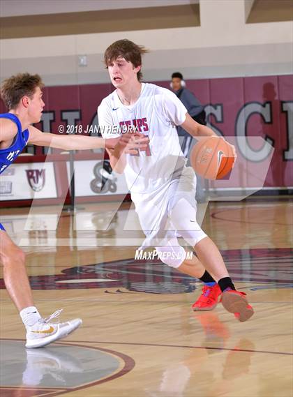 Thumbnail 1 in Westlake vs. Catalina Foothills (Rancho Mirage Holiday Invitational) photogallery.