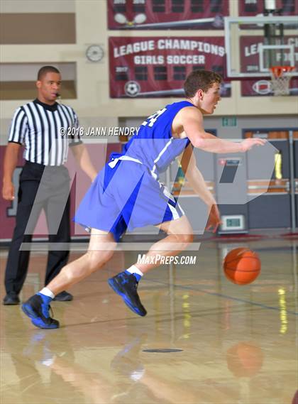 Thumbnail 2 in Westlake vs. Catalina Foothills (Rancho Mirage Holiday Invitational) photogallery.