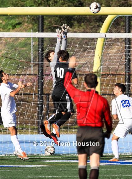 Thumbnail 1 in San Dimas vs Northview photogallery.