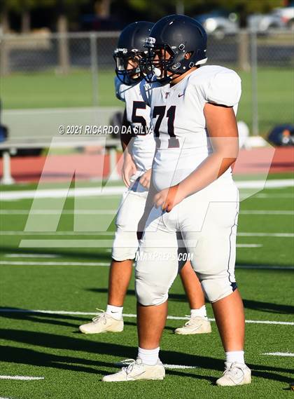 Thumbnail 2 in Cinco Ranch vs Tompkins  (B Team) photogallery.