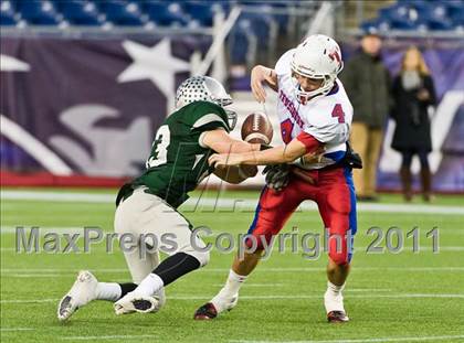 Thumbnail 2 in Tewksbury Memorial vs. Duxbury (MIAA Division 2 East Final) photogallery.