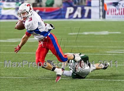 Thumbnail 2 in Tewksbury Memorial vs. Duxbury (MIAA Division 2 East Final) photogallery.