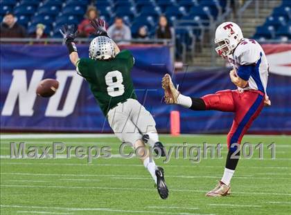 Thumbnail 3 in Tewksbury Memorial vs. Duxbury (MIAA Division 2 East Final) photogallery.