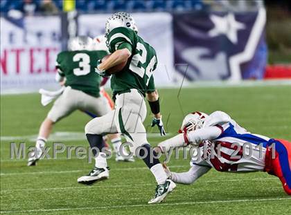 Thumbnail 2 in Tewksbury Memorial vs. Duxbury (MIAA Division 2 East Final) photogallery.