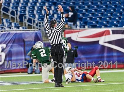 Thumbnail 3 in Tewksbury Memorial vs. Duxbury (MIAA Division 2 East Final) photogallery.