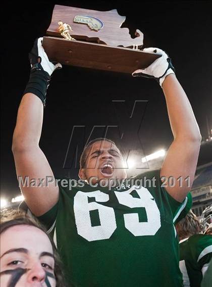 Thumbnail 2 in Tewksbury Memorial vs. Duxbury (MIAA Division 2 East Final) photogallery.