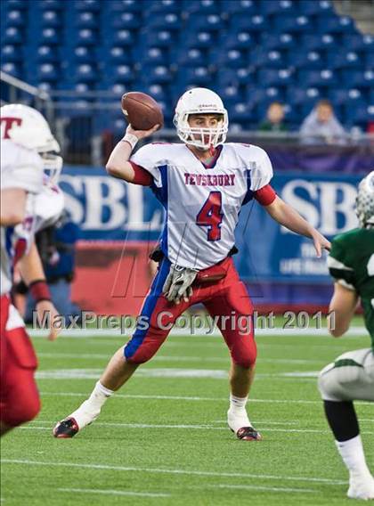 Thumbnail 2 in Tewksbury Memorial vs. Duxbury (MIAA Division 2 East Final) photogallery.