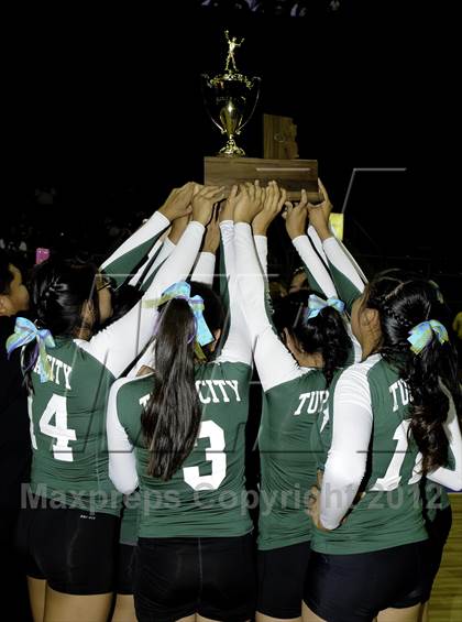 Thumbnail 2 in Safford vs Tuba City (AIA D3 Final) photogallery.