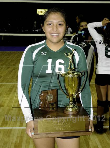 Thumbnail 3 in Safford vs Tuba City (AIA D3 Final) photogallery.