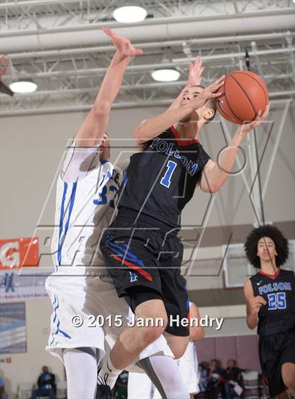 Thumbnail 3 in Folsom @ Santa Margarita (MaxPreps Holiday Classic) photogallery.