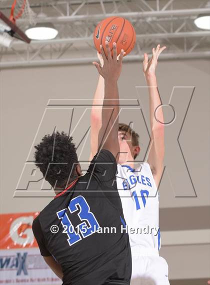 Thumbnail 2 in Folsom @ Santa Margarita (MaxPreps Holiday Classic) photogallery.