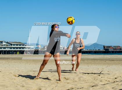 Thumbnail 3 in Buena @ Santa Barbara photogallery.