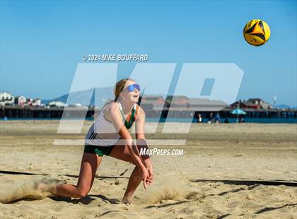 Thumbnail 1 in Buena @ Santa Barbara photogallery.