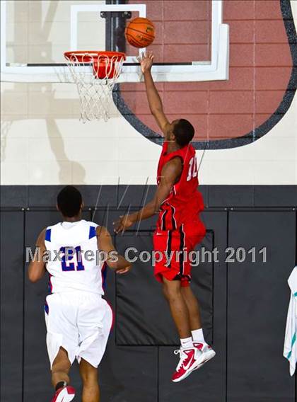 Thumbnail 1 in Bellaire vs Duncanville (McDonald's Texas Invitational) photogallery.