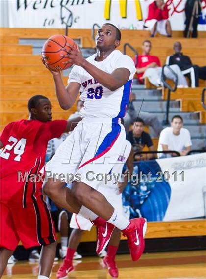Thumbnail 3 in Bellaire vs Duncanville (McDonald's Texas Invitational) photogallery.