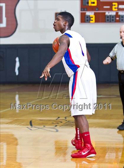 Thumbnail 2 in Bellaire vs Duncanville (McDonald's Texas Invitational) photogallery.