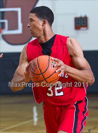 Thumbnail 2 in Bellaire vs Duncanville (McDonald's Texas Invitational) photogallery.