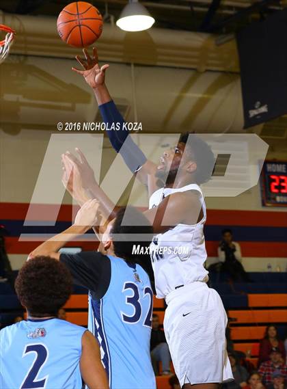 Thumbnail 3 in Centennial vs. Sierra Canyon (Tarkanian Classic) photogallery.