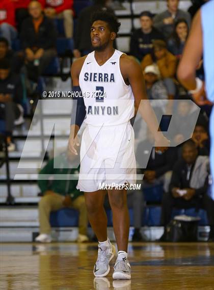 Thumbnail 2 in Centennial vs. Sierra Canyon (Tarkanian Classic) photogallery.
