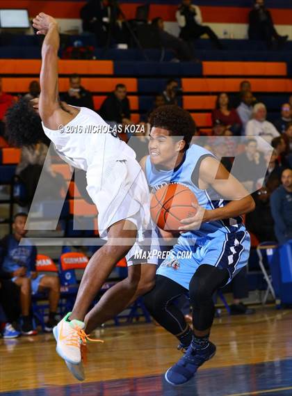 Thumbnail 1 in Centennial vs. Sierra Canyon (Tarkanian Classic) photogallery.
