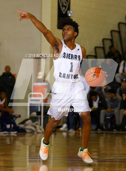 Thumbnail 1 in Centennial vs. Sierra Canyon (Tarkanian Classic) photogallery.