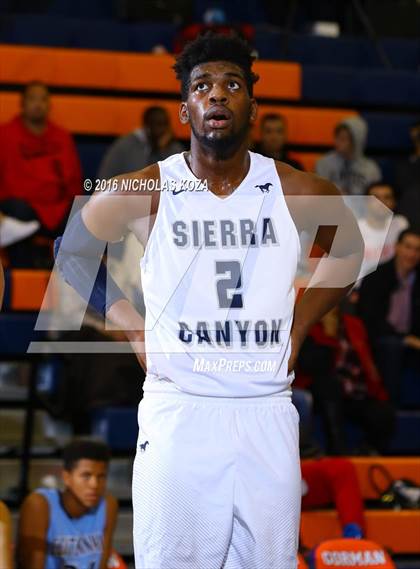 Thumbnail 3 in Centennial vs. Sierra Canyon (Tarkanian Classic) photogallery.