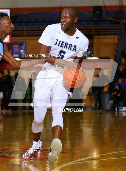 Thumbnail 2 in Centennial vs. Sierra Canyon (Tarkanian Classic) photogallery.
