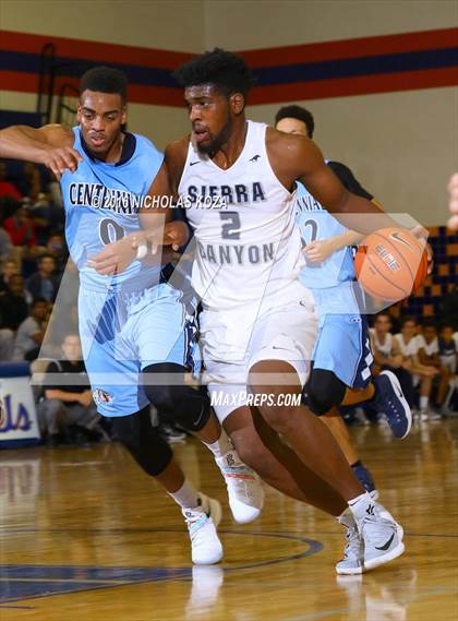 Thumbnail 2 in Centennial vs. Sierra Canyon (Tarkanian Classic) photogallery.