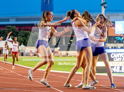 Thumbnail 3 in UIL 4A Girls Track & Field Finals photogallery.