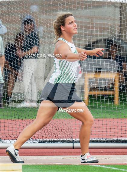 Thumbnail 2 in UIL 4A Girls Track & Field Finals photogallery.