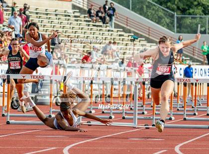 Thumbnail 1 in UIL 4A Girls Track & Field Finals photogallery.