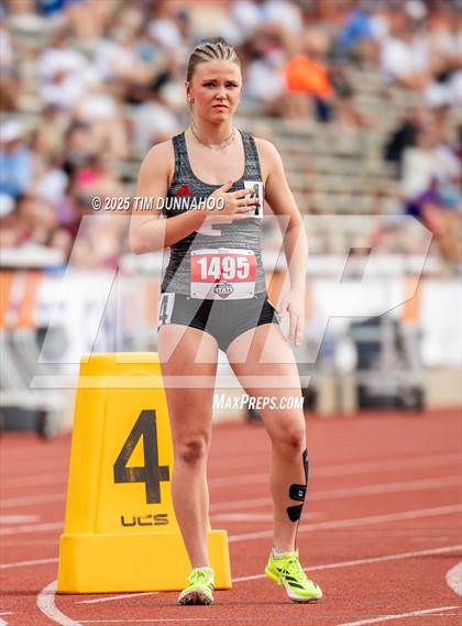 Thumbnail 1 in UIL 4A Girls Track & Field Finals photogallery.