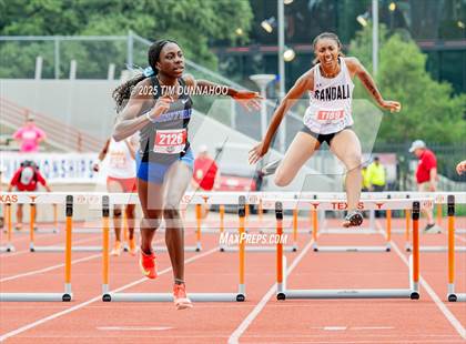 Thumbnail 1 in UIL 4A Girls Track & Field Finals photogallery.