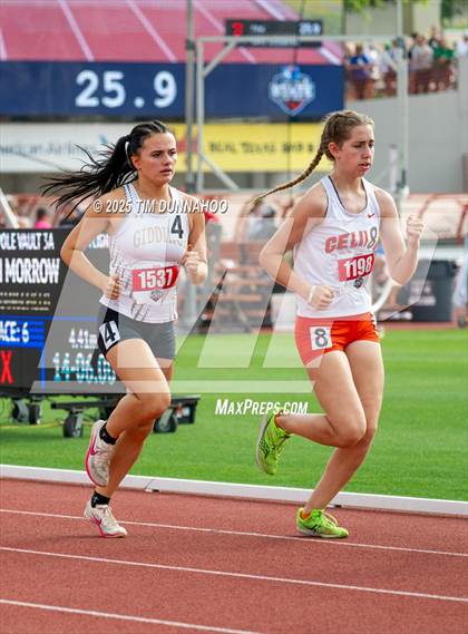 Thumbnail 3 in UIL 4A Girls Track & Field Finals photogallery.