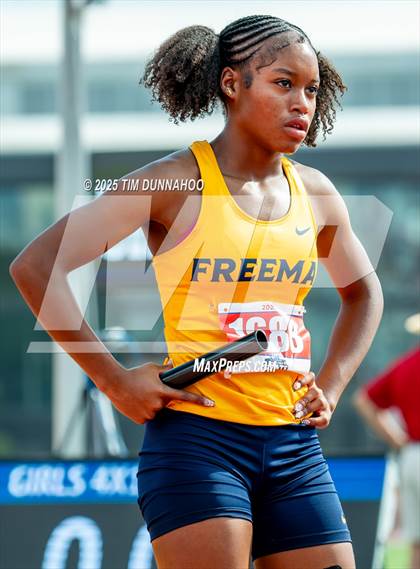 Thumbnail 3 in UIL 4A Girls Track & Field Finals photogallery.