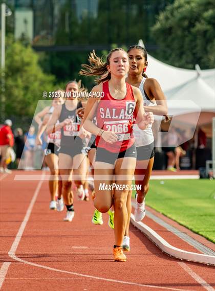 Thumbnail 2 in UIL 4A Girls Track & Field Finals photogallery.